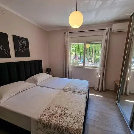 Apartment Brian's In Tirana