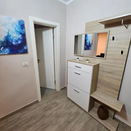 Apartment Brian's In